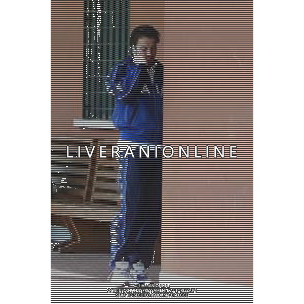 DIG- RADUNO E ALLENAMENTO NAZIONALE ITALIANA CALCIO A COVERCIANO 20 MARZO 2001 NELLA FOTO ALESSANDRO DEL PIERO CON IL TELEFONINO CELLULARE AGENZIA ALDO LIVERANI SAS