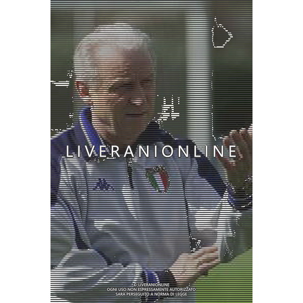 DIG- RADUNO E ALLENAMENTO NAZIONALE ITALIANA CALCIO A COVERCIANO 20 MARZO 2001 NELLA FOTO L’ALLENATORE GIOVANNI TRAPATTONI AGENZIA ALDO LIVERANI SAS