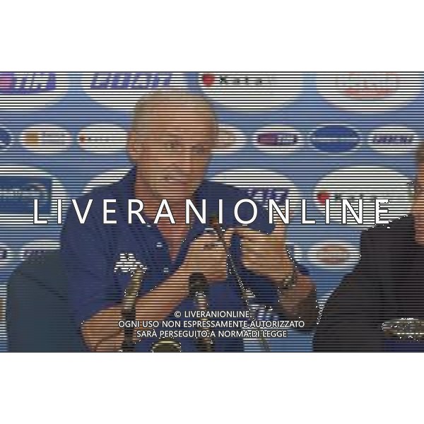 DIG- ALLENAMENTO NAZIONALE ITALIANA CALCIO A COVERCIANO 30 AGOSTO 2000 NELLA FOTO L’ALLENATORE GIOVANNI TRAPATTONI IN CONFERENZA STAMPA AGENZIA ALDO LIVERANI SAS