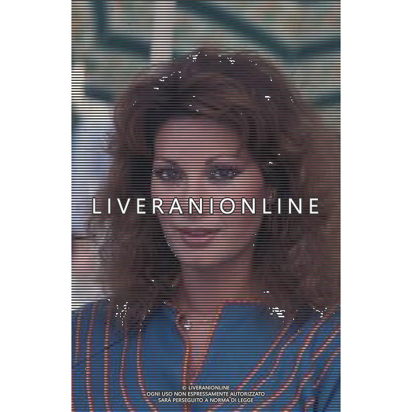 DIAP-RETROSPETTIVA EDWIGE FENECH ATTRICE NELLA FOTO EDWIGE FENECH NELL\'ANNO 1982 OSPITE DELLA MANIFESTAZIONE “MISS ITALIA“ AG ALDO LIVERANI SAS