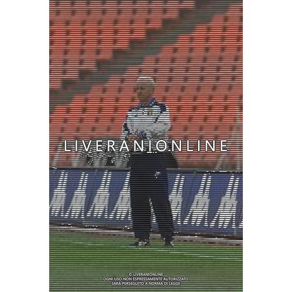 DIG- ALLENAMENTO NAZIONALE ITALIANA CALCIO 05 SETTEMBRE 2000 NELLA FOTO L’ALLENATORE GIOVANNI TRAPATTONI AGENZIA ALDO LIVERANI SAS