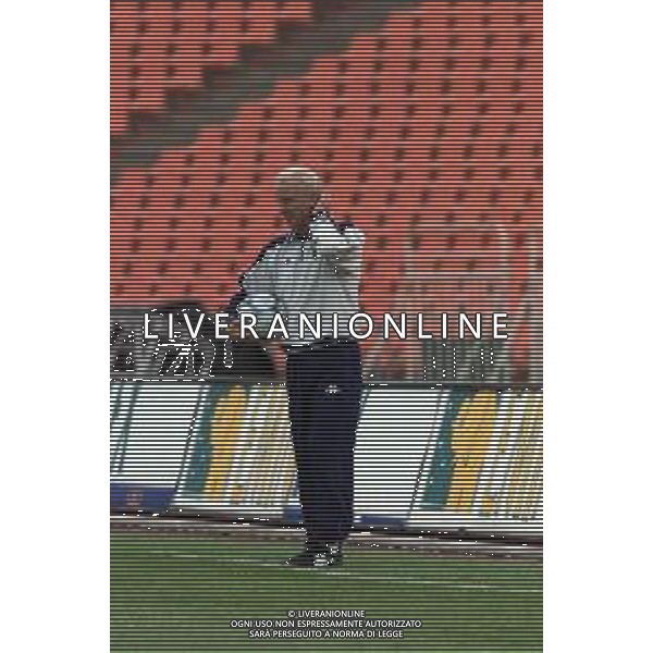 DIG- ALLENAMENTO NAZIONALE ITALIANA CALCIO 05 SETTEMBRE 2000 NELLA FOTO L’ALLENATORE GIOVANNI TRAPATTONI AGENZIA ALDO LIVERANI SAS