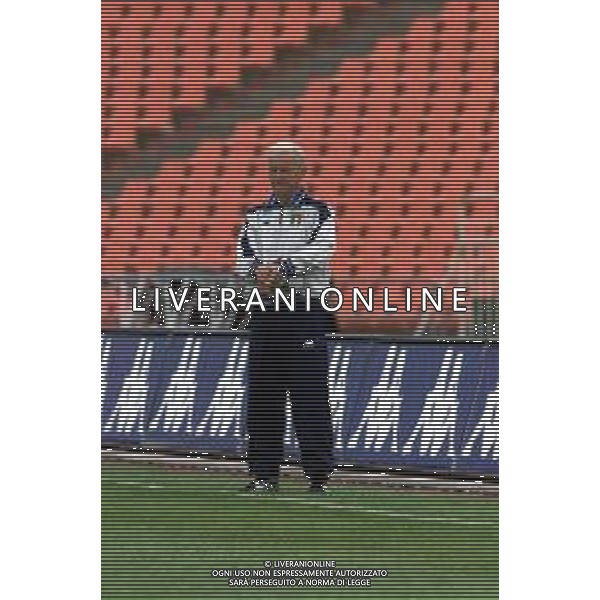 DIG- ALLENAMENTO NAZIONALE ITALIANA CALCIO 05 SETTEMBRE 2000 NELLA FOTO L’ALLENATORE GIOVANNI TRAPATTONI AGENZIA ALDO LIVERANI SAS