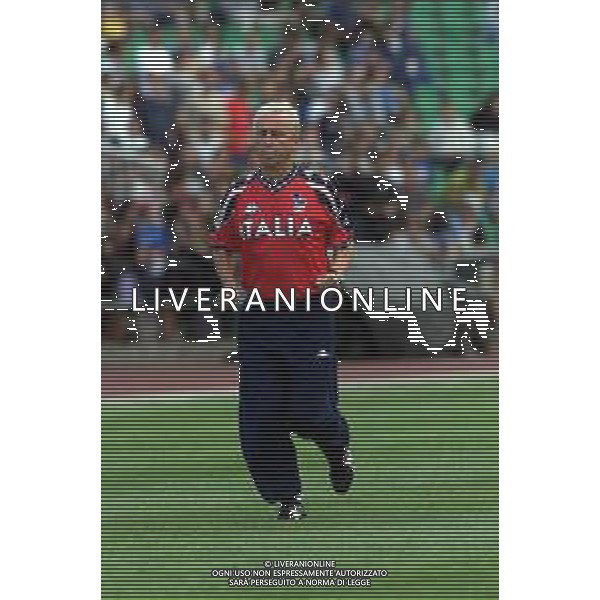 DIG- ALLENAMENTO NAZIONALE ITALIANA CALCIO 05 SETTEMBRE 2000 NELLA FOTO L’ALLENATORE GIOVANNI TRAPATTONI AGENZIA ALDO LIVERANI SAS