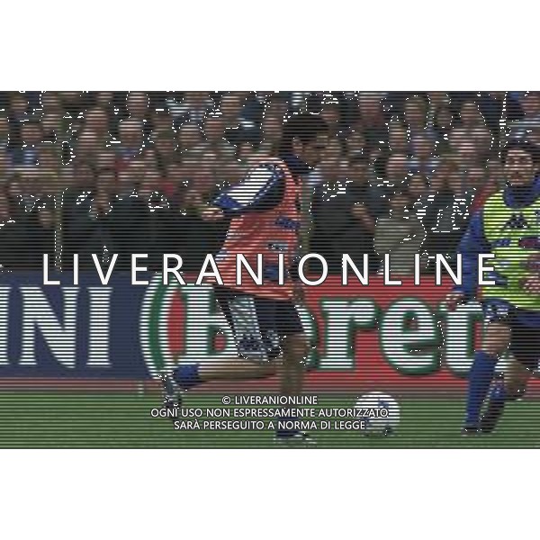 DIG- ALLENAMENTO NAZIONALE ITALIANA CALCIO A MONFALCONE 27 MARZO 2001 NELLA FOTO STEFANO FIORE AGENZIA ALDO LIVERANI SAS