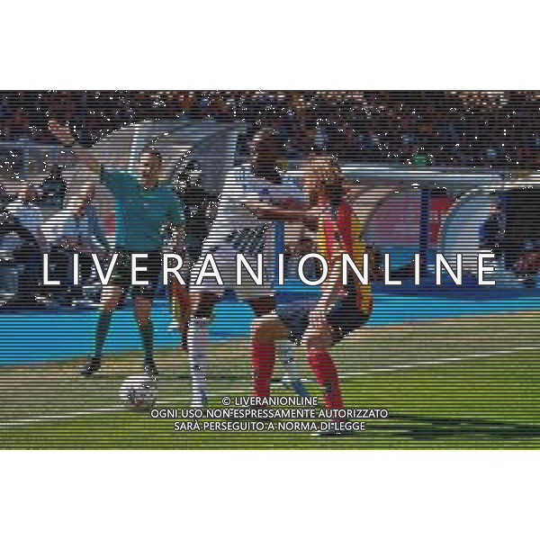 TVEM April 19, 2025 Lecce, Italy - US Lecce vs Como 1907 - Italian soccer serie A 2024/25 - Via Del Mare Stadium. In the pic: Jonathan Ikone’ of Como 1907 in action against Antonino Gallo of US Lecce ©TVEM Emmanuele Mastrodonato - AGENZIA ALDO LIVERANI SAS