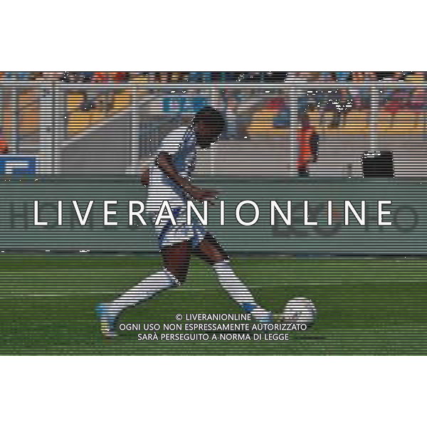 TVEM April 19, 2025 Lecce, Italy - US Lecce vs Como 1907 - Italian soccer serie A 2024/25 - Via Del Mare Stadium. In the pic: Assane Diao of Como 1907 scores a goal of 0-1 ©TVEM Emmanuele Mastrodonato - AGENZIA ALDO LIVERANI SAS