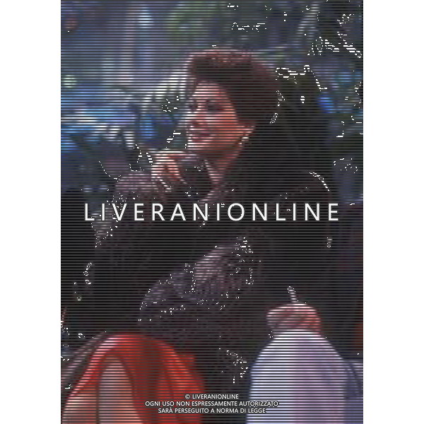 DIAP-RETROSPETTIVA EDWIGE FENECH ATTRICE NELLA FOTO EDWIGE FENECH CON FRANCO FRANCHI E CICCIO INGRASSIA NELL\'ANNO 1984 AG ALDO LIVERANI SAS