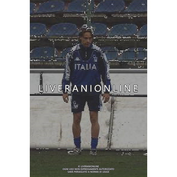 DIG- ALLENAMENTO NAZIONALE ITALIANA CALCIO A BUCAREST IN ROMANIA 23 MARZO 2001 NELLA FOTO ENRICO CHIESA AGENZIA ALDO LIVERANI SAS