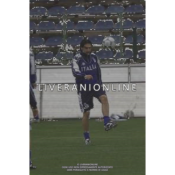 DIG- ALLENAMENTO NAZIONALE ITALIANA CALCIO A BUCAREST IN ROMANIA 23 MARZO 2001 NELLA FOTO STEFANO FIORE AGENZIA ALDO LIVERANI SAS