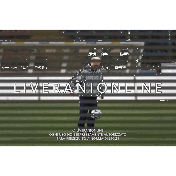 DIG- ALLENAMENTO NAZIONALE ITALIANA CALCIO A BUCAREST IN ROMANIA 23 MARZO 2001 NELLA FOTO L’ALLENATORE GIOVANNI TRAPATTONI AGENZIA ALDO LIVERANI SAS