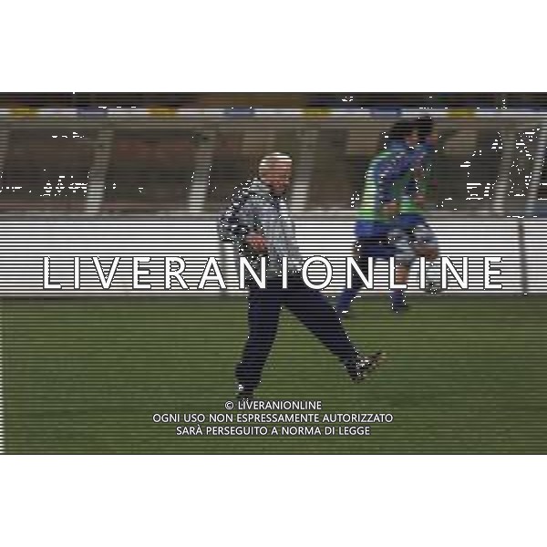 DIG- ALLENAMENTO NAZIONALE ITALIANA CALCIO A BUCAREST IN ROMANIA 23 MARZO 2001 NELLA FOTO L’ALLENATORE GIOVANNI TRAPATTONI AGENZIA ALDO LIVERANI SAS