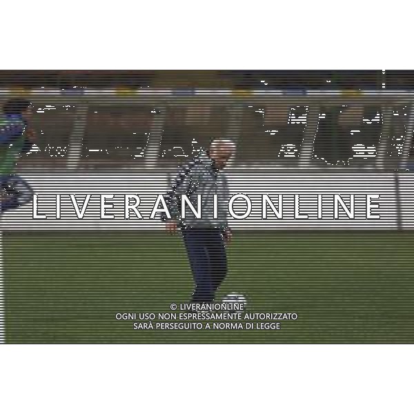 DIG- ALLENAMENTO NAZIONALE ITALIANA CALCIO A BUCAREST IN ROMANIA 23 MARZO 2001 NELLA FOTO L’ALLENATORE GIOVANNI TRAPATTONI AGENZIA ALDO LIVERANI SAS
