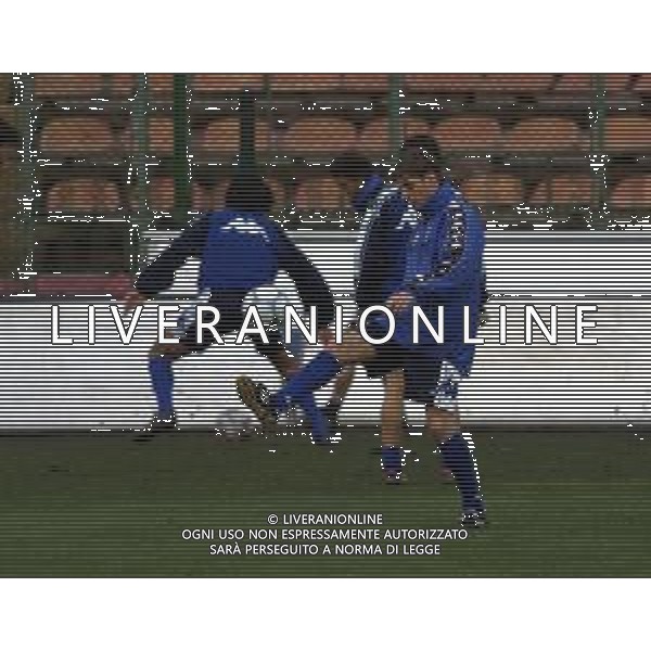 DIG- ALLENAMENTO NAZIONALE ITALIANA CALCIO A BUCAREST IN ROMANIA 23 MARZO 2001 NELLA FOTO ZENONI AGENZIA ALDO LIVERANI SAS