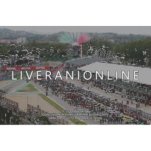 IMOLA 20 04 2025 (DOMENICA DI PASQUA) AUTODROMO ENZO E DINO FERRARI WEC 6 ORE DI IMOLA NELLA FOTO FUOCHI D\'ARTIFICIO TRICOLORE SOPRA LA TORRE DELL\'AUTODROMO DURANTE L\'INNO NAZIONALE PRIMA DELLA PARTENZA ©SANNA - AGENZIA ALDO LIVERANI SAS