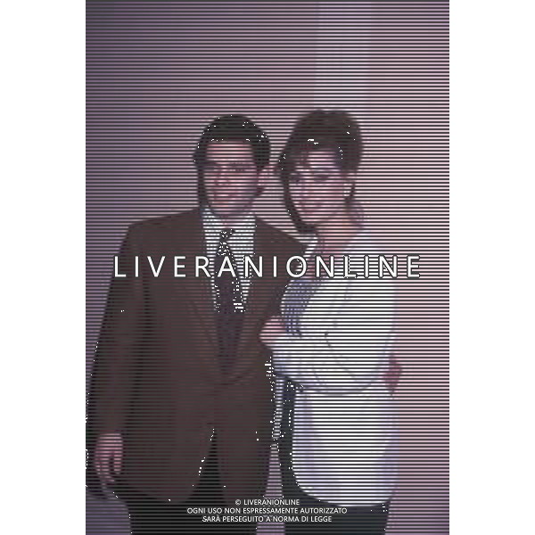 DIAP-RETROSPETTIVA EDWIGE FENECH ATTRICE NELLA FOTO EDWIGE FENECH CON IL FIGLIO EDWIN NELL\'ANNO 1993 AG ALDO LIVERANI SAS 