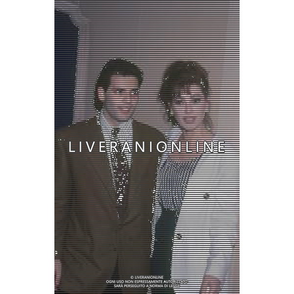 DIAP-RETROSPETTIVA EDWIGE FENECH ATTRICE NELLA FOTO EDWIGE FENECH CON IL FIGLIO EDWIN NELL\'ANNO 1993 AG ALDO LIVERANI SAS 