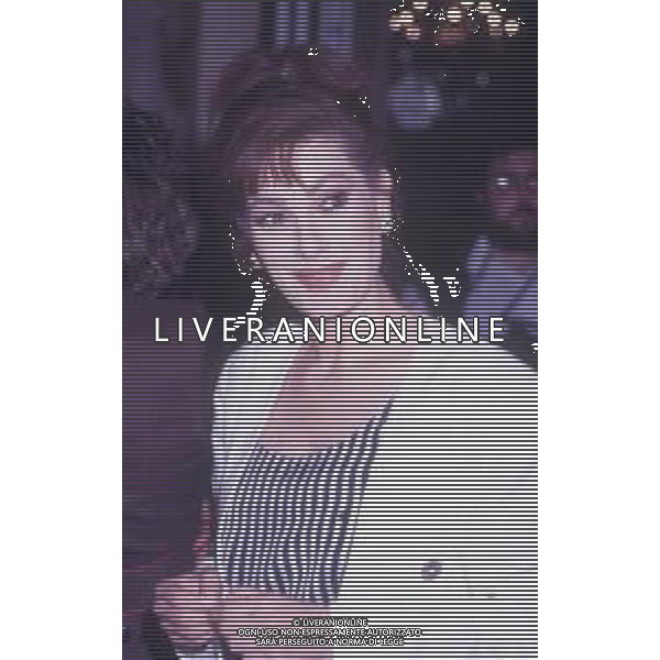DIAP-RETROSPETTIVA EDWIGE FENECH ATTRICE NELLA FOTO EDWIGE FENECH CON IL FIGLIO EDWIN NELL\'ANNO 1993 AG ALDO LIVERANI SAS 