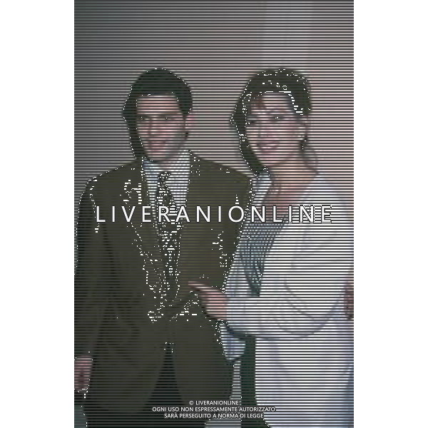 DIAP-RETROSPETTIVA EDWIGE FENECH ATTRICE NELLA FOTO EDWIGE FENECH CON IL FIGLIO EDWIN NELL\'ANNO 1993 AG ALDO LIVERANI SAS 