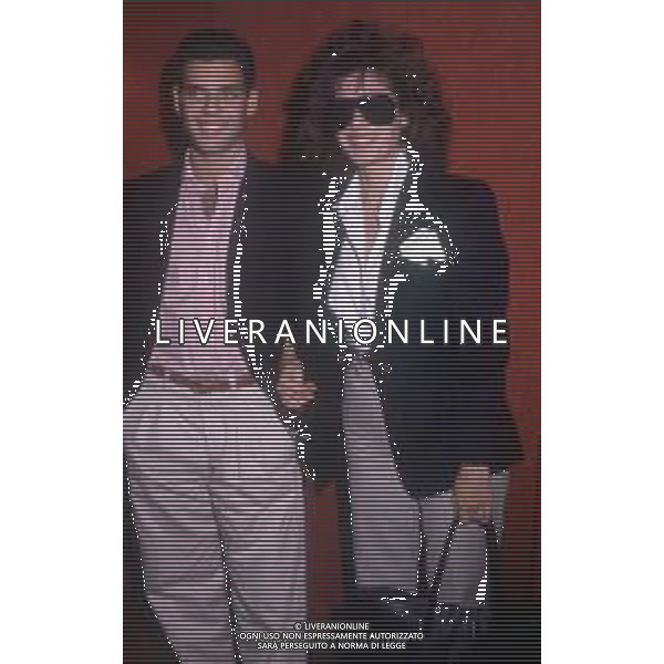 DIAP-RETROSPETTIVA EDWIGE FENECH ATTRICE NELLA FOTO EDWIGE FENECH CON IL FIGLIO EDWIN NELL\'ANNO 1993 AG ALDO LIVERANI SAS 