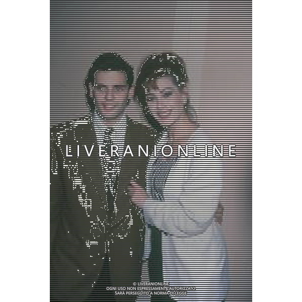 DIAP-RETROSPETTIVA EDWIGE FENECH ATTRICE NELLA FOTO EDWIGE FENECH CON IL FIGLIO EDWIN NELL\'ANNO 1993 AG ALDO LIVERANI SAS 