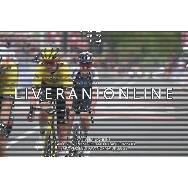 20-04-2025 Amstel Gold Race; 2025, Visma - Lease A Bike; 2025, Q36.5; Benoot, Tiesj; Pidcock, Thomas; Valkenburg; ©SIROTTI - AGENZIA ALDO LIVERANI SAS