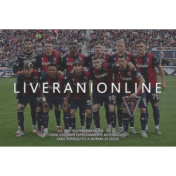 Bologna vs Inter nella foto formazione Bologna, in piedi da SX Federico Ravaglia, Emil Holm, Jhon Lucumi Bonilla, Sam Beukema, Jens Odgaard e Thijs Dallinga; in basso da SX Juan Miranda, Dan Ndoye, Benjamin Dominguez, Michel Aebischer e Remo Freuler Bologna 20-04-2025 Stadio Renato Dall\'Ara Campionato Serie A Enilive - 33a giornata foto Roberto Garavaglia/Agenzia Aldo Liverani sas