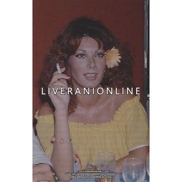 DIAP-RETROSPETTIVA EDWIGE FENECH ATTRICE NELLA FOTO EDWIGE FENECH NELL\'ANNO 1982 A TAORMINA AG ALDO LIVERANI SAS