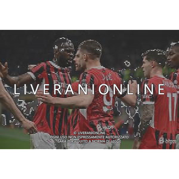 Inter vs Milan nella foto Fikayo Tomori (Milan) e Luka Jovic (Milan) esultanza dopo il gol dell\'1 a 0 Milano 23-04-2025 Stadio Giuseppe Meazza - San Siro Coppa Italia Frecciarossa - semifinale gara di ritorno foto Roberto Garavaglia/Agenzia Aldo Liverani sas