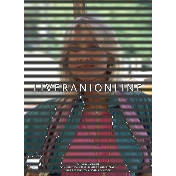 DIAP-RETROSPETTIVA BARBARA BOUCHET ATTRICE NELLA FOTO BARBARA BOUCHET A VENEZIA NELL\'ANNO 1980 FOTO FRANCO CAVASSI-AG ALDO LIVERANI SAS