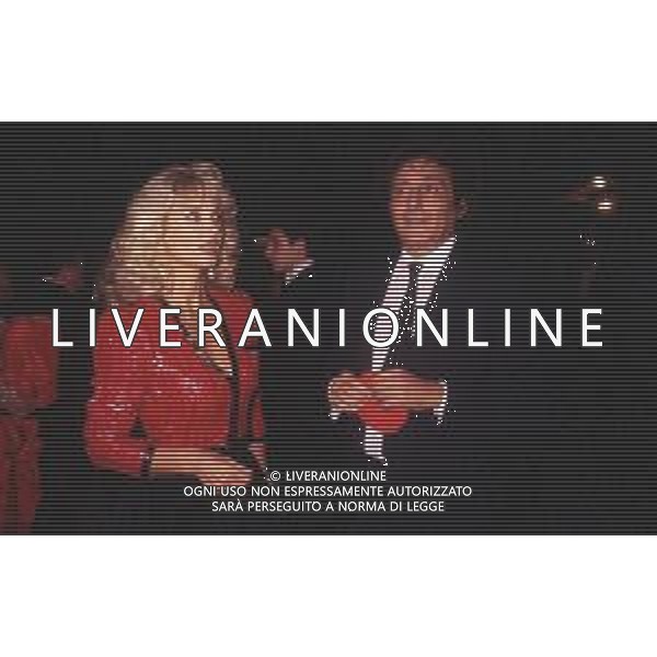DIAP-RETROSPETTIVA BARBARA BOUCHET ATTRICE NELLA FOTO BARBARA BOUCHET CON IL MARITO LUIGI BORGHESE NELL\'ANNO 1987 AG ALDO LIVERANI SAS