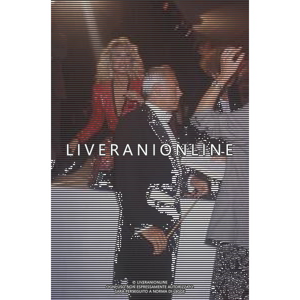 DIAP-RETROSPETTIVA BARBARA BOUCHET ATTRICE NELLA FOTO BARBARA BOUCHET CON GIORGIO ARMANI NELL\'ANNO 1987 AG ALDO LIVERANI SAS