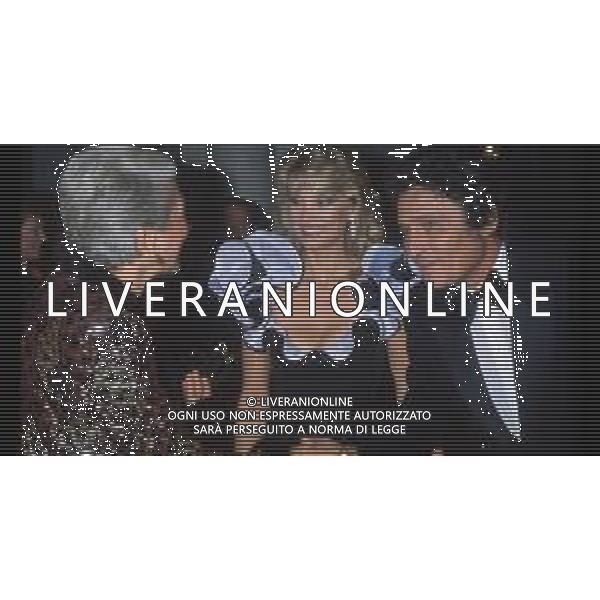 DIAP-RETROSPETTIVA BARBARA BOUCHET ATTRICE NELLA FOTO BARBARA BOUCHET CON IL MARITO LUIGI BORGHESE E MARIA PIA FANFANI A MILANO NELL\'ANNO 1983 AG ALDO LIVERANI SAS  