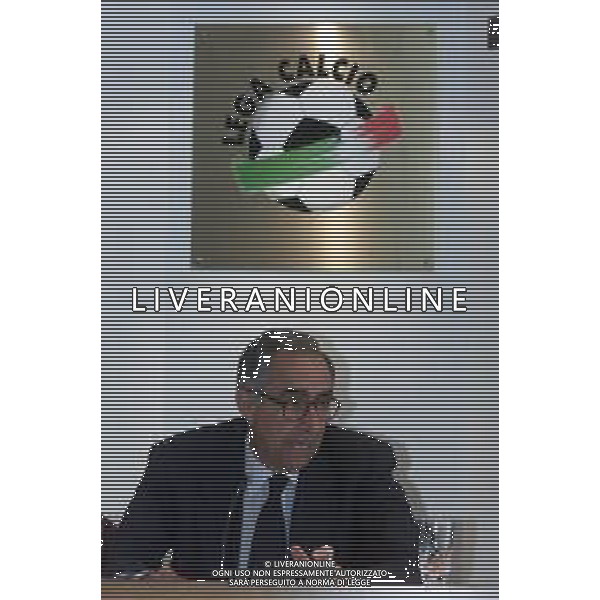 DIG- ASSEMBLEA LEGA CALCIO PRESIDENTI VIA ROSSELLINI MILANO 26 GIUGNO 2001 NELLA FOTO FRANCO CARRARO AGENZIA ALDO LIVERANI SAS