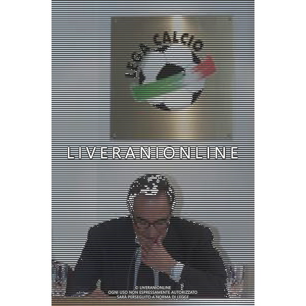 DIG- ASSEMBLEA LEGA CALCIO PRESIDENTI VIA ROSSELLINI MILANO 26 GIUGNO 2001 NELLA FOTO FRANCO CARRARO AGENZIA ALDO LIVERANI SAS