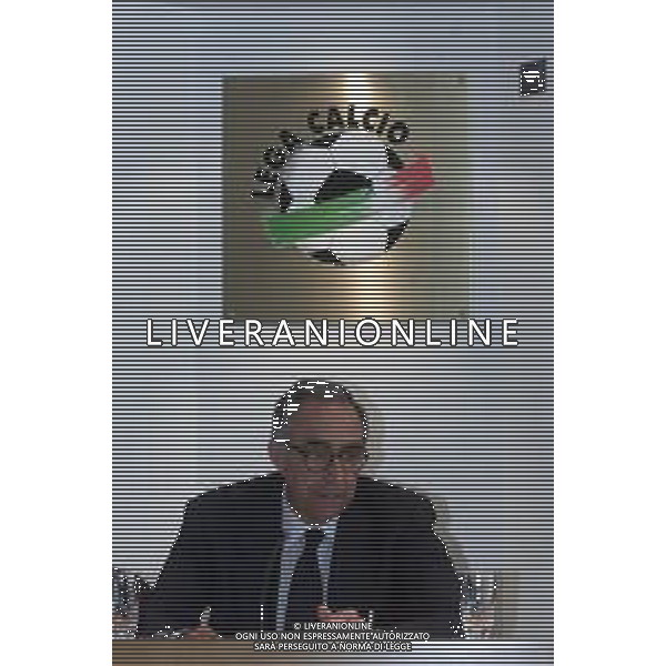 DIG- ASSEMBLEA LEGA CALCIO PRESIDENTI VIA ROSSELLINI MILANO 26 GIUGNO 2001 NELLA FOTO FRANCO CARRARO AGENZIA ALDO LIVERANI SAS