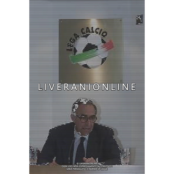 DIG- ASSEMBLEA LEGA CALCIO PRESIDENTI VIA ROSSELLINI MILANO 26 GIUGNO 2001 NELLA FOTO FRANCO CARRARO AGENZIA ALDO LIVERANI SAS