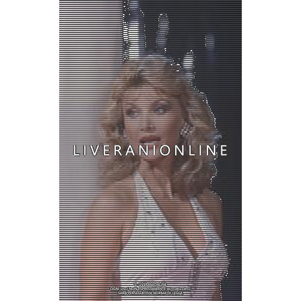 DIAP-RETROSPETTIVA BARBARA BOUCHET ATTRICE NELLA FOTO BARBARA BOUCHET A MILANO NELL\'ANNO 1985 AG ALDO LIVERANI SAS