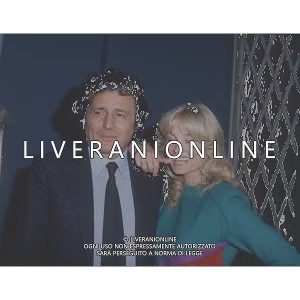 DIAP-RETROSPETTIVA BARBARA BOUCHET ATTRICE NELLA FOTO BARBARA BOUCHET CON IL MARITO LUIGI BORGHESE A MILANO IN TERRAZZA MARTINI FOTO MARIO DOTTI-AG ALDO LIVERANI SAS 
