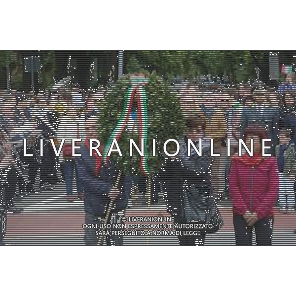 IMOLA 25 04 2025 "25 APRILE FESTA DELLA LIBERAZIONE" 80 ANNIVERSARIO DELLA LIBERAZIONE NELLA FOTO PARTIGIANO VITTORIO GARDI DEPOSIZIONE DI UNA CORONA AL MONUMENTO AL PARTIGIANO FOTO GIANNI SANNA-AG ALDO LIVERANI SAS