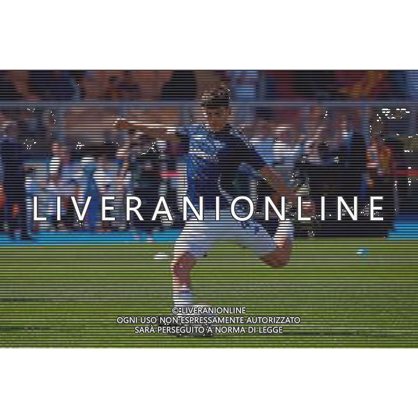 TVEM April 19, 2025 Lecce, Italy - US Lecce vs Como 1907 - Italian soccer serie A 2024/25 - Via Del Mare Stadium. In the pic: Alex Valle Gomez of Como 1907 foto emmanuele mastrodonato-ag aldo liverani sas
