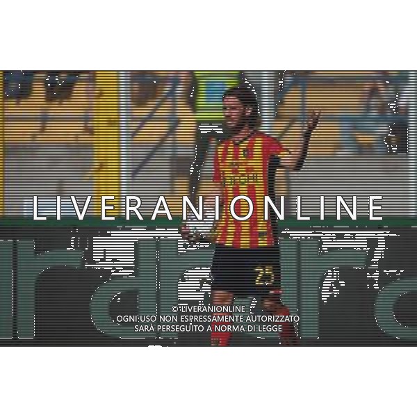 TVEM April 19, 2025 Lecce, Italy - US Lecce vs Como 1907 - Italian soccer serie A 2024/25 - Via Del Mare Stadium. In the pic: Antonino Gallo of US Lecce foto emmanuele mastrodonato-ag aldo liverani sas