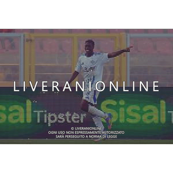 TVEM April 19, 2025 Lecce, Italy - US Lecce vs Como 1907 - Italian soccer serie A 2024/25 - Via Del Mare Stadium. In the pic: Assane Diao of Como 1907 celebrates after scoring a goal foto emmanuele mastrodonato-ag aldo liverani sas