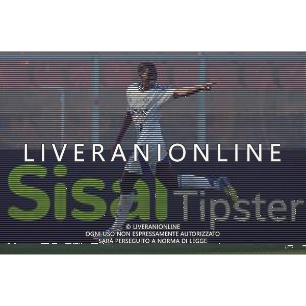 TVEM April 19, 2025 Lecce, Italy - US Lecce vs Como 1907 - Italian soccer serie A 2024/25 - Via Del Mare Stadium. In the pic: Assane Diao of Como 1907 celebrates after scoring a goal foto emmanuele mastrodonato-ag aldo liverani sas