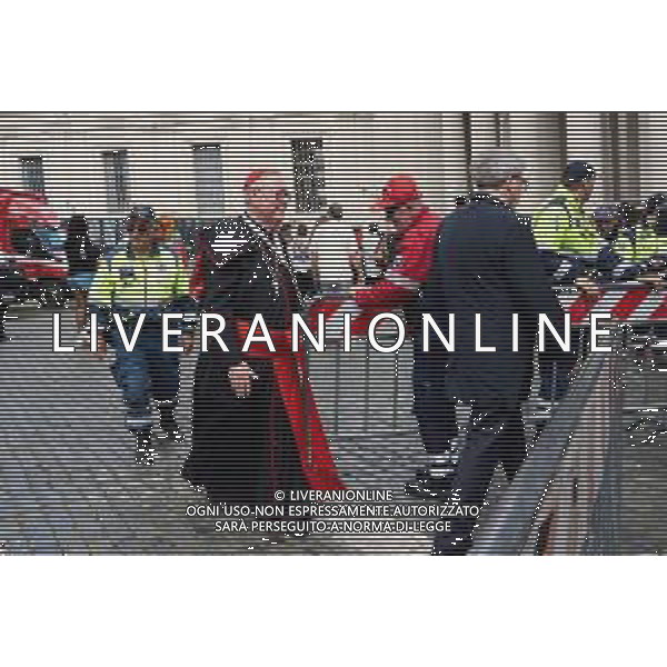 Città del Vaticano - 25 Aprile 2025 Arrivi ed Uscite dalla congregazione dei Cardinali Nella Foto: Cardinale Jean-Claude Hollerich  Andrea Bracaglia - AGENZIA ALDO LIVERANI SAS