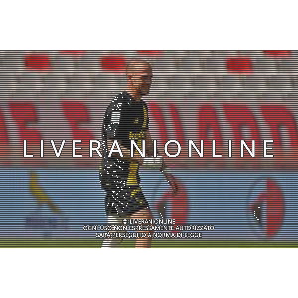 TVEM April 25, 2025 Bari, Italy - SSC Bari vs Modena FC 1912 - Italian soccer serie B 2024/25 - San Nicola Stadium. In the pic: Antonio Palumbo of Modena FC 1912 celebrates after scoring a goal foto emmanuele mastrodonato-ag aldo liverani sas