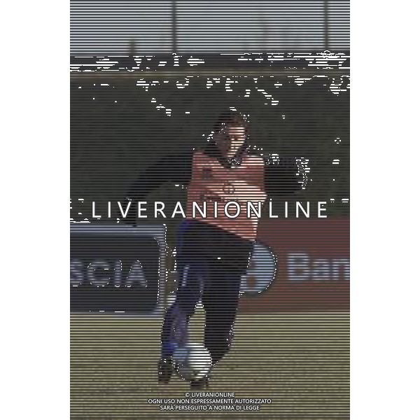 DIG- ALLENAMENTO BRESCIA CALCIO A ERBUSCO 10 GENNAIO 2002 NELLA FOTO AMEDEO MANGONE AL SUO PRIMO ALLENAMENTO CON LA MAGLIA DEL BRESCIA CALCIO AGENZIA ALDO LIVERANI SAS