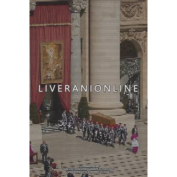 Citta’ del Vaticano - 26 Aprile 2025 Funerale di Papa Francesco Nella Foto: l’uscita del feretro dalla Basilica di San Pietro  Andrea Bracaglia- AGENZIA ALDO LIVERANI SAS