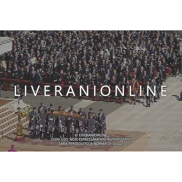 Citta’ del Vaticano - 26 Aprile 2025 Funerale di Papa Francesco Nella Foto: l’uscita del feretro dalla Basilica di San Pietro  Andrea Bracaglia- AGENZIA ALDO LIVERANI SAS