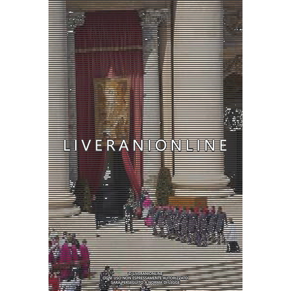Citta’ del Vaticano - 26 Aprile 2025 Funerale di Papa Francesco Nella Foto: al termine della cerimonia il feretro viene riportato nella Basilica di San Pietro  Andrea Bracaglia- AGENZIA ALDO LIVERANI SAS